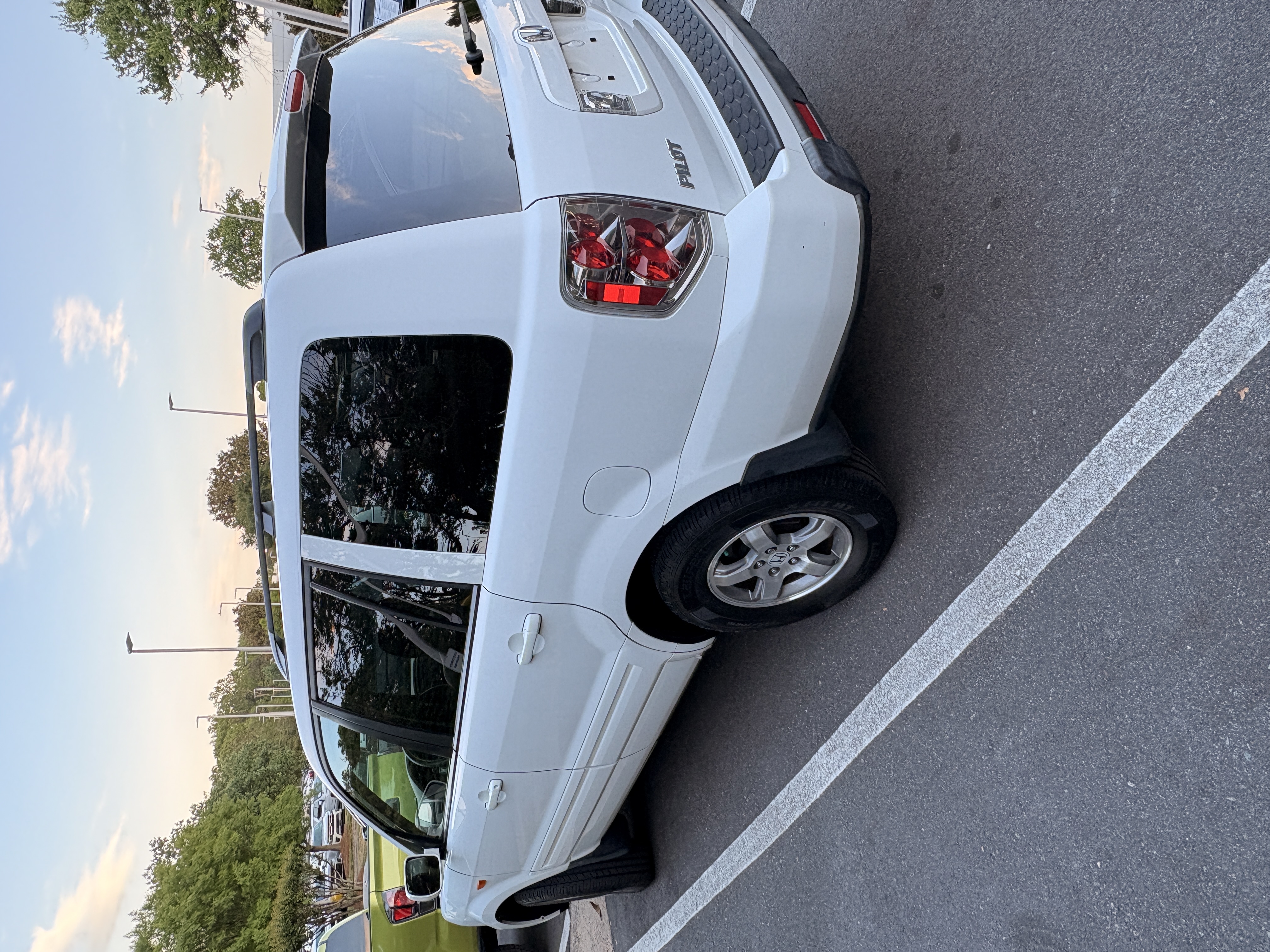 Used 2008 Honda Pilot EX-L image 2