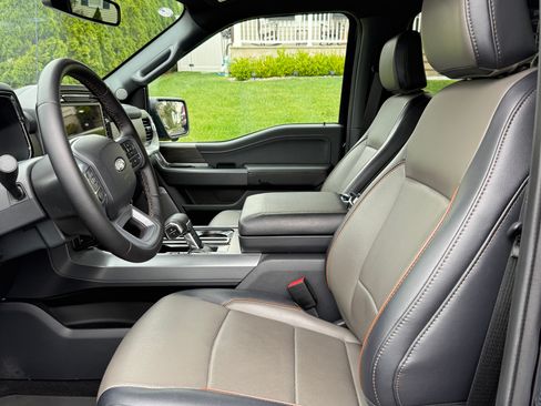 Used 2025 Ford F150 Lariat w/ Equipment Group 501A Mid image 11