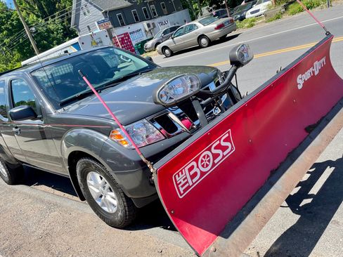 Used 2015 Nissan Frontier SV w/ SV Value Truck Package image 1