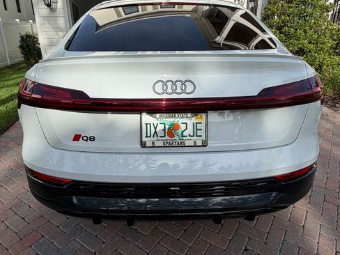Used 2024 Audi Q8 e-tron Premium Plus w/ Premium Plus Package AWD/4WD image 10