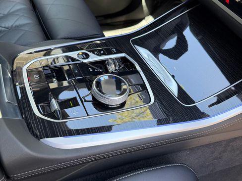 Used 2025 BMW X5 xDrive50e w/ Executive Package AWD/4WD image 10