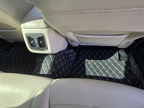 Used 2015 Chrysler 200 C w/ Navigation & Sound Group I image 13