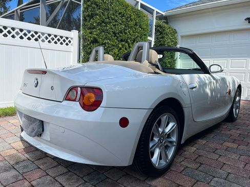 Used 2004 BMW Z4 3.0i RWD image 22