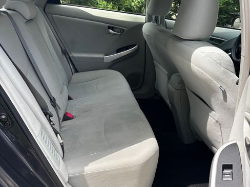 Used 2013 Toyota Prius Two FWD image 9