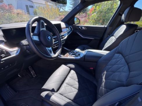 Used 2025 BMW X5 xDrive50e w/ M Sport Package image 5