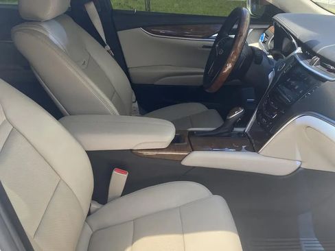 Used 2018 Cadillac XTS Luxury image 10