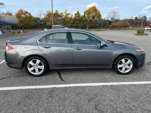 Used 2010 Acura TSX Sedan image 1