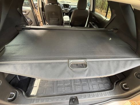 Used 2018 Chevrolet Equinox LT image 25