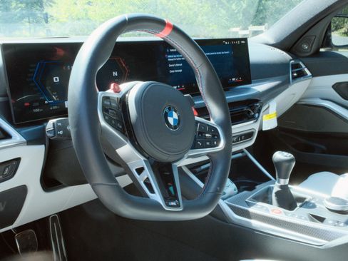Used 2025 BMW M3 w/ Executive Package RWD image 5