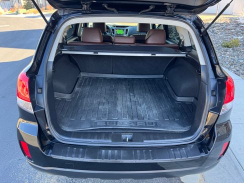 Used 2013 Subaru Outback 3.6R Limited w/ Special Appearance Pkg image 12
