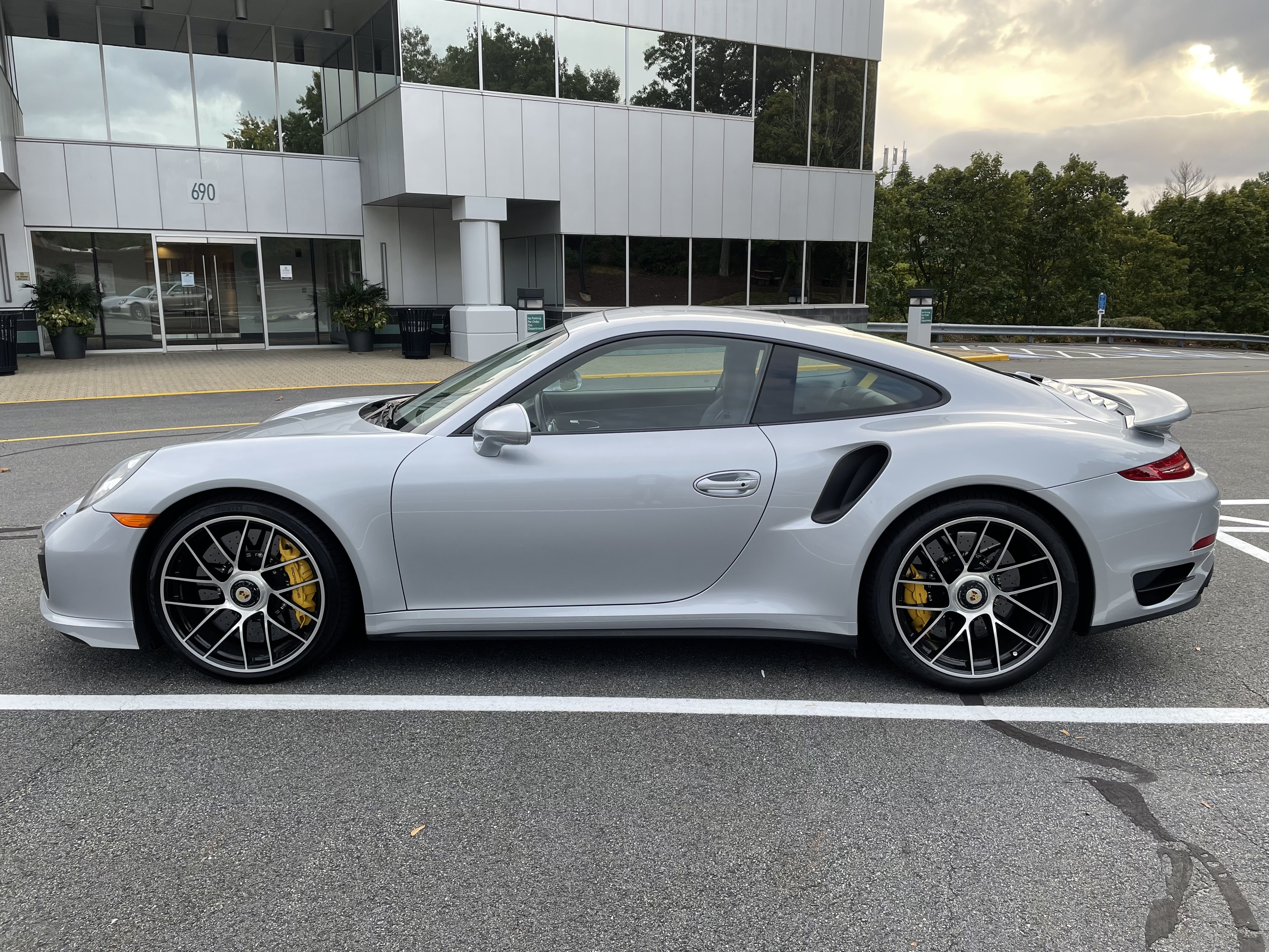 Used 2016 Porsche 911 Turbo S AWD/4WD image 2