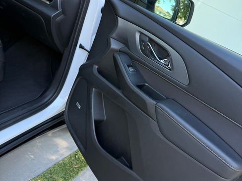 Used 2021 Chevrolet Traverse Premier w/ Redline Edition image 21