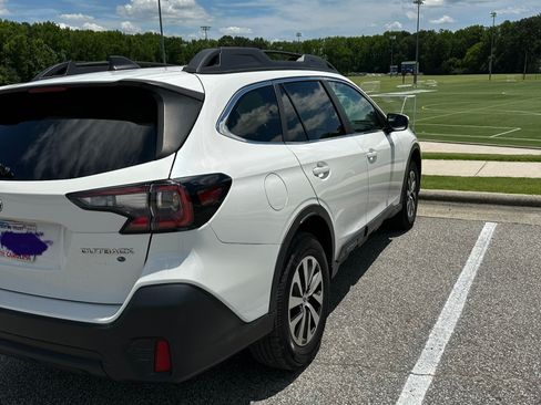 Used 2022 Subaru Outback Premium AWD/4WD image 16