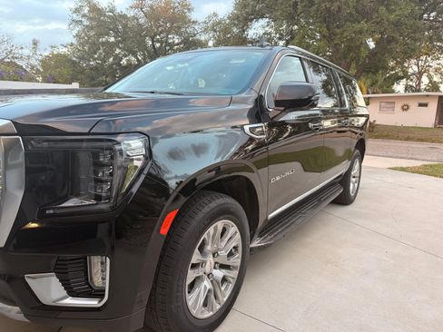 Used 2024 GMC Yukon XL Denali w/ Advanced Technology Package RWD image 2