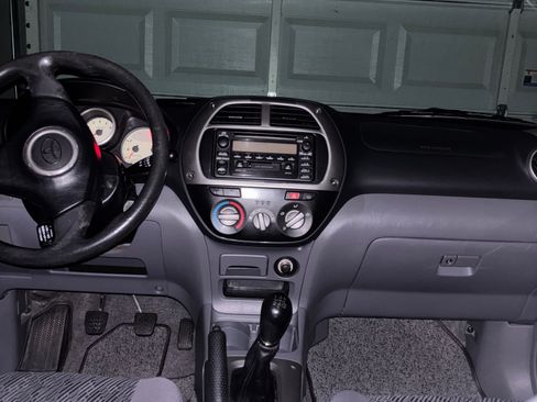 Used 2002 Toyota RAV4 4WD image 22