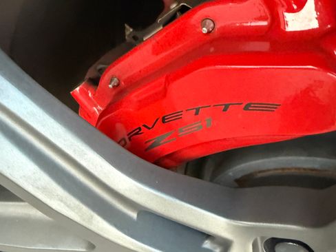 Used 2022 Chevrolet Corvette Stingray Preferred Cpe w/ Z51 Performance Package RWD image 28
