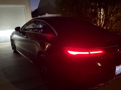 Used 2018 Mercedes-Benz E 400 Coupe image 11