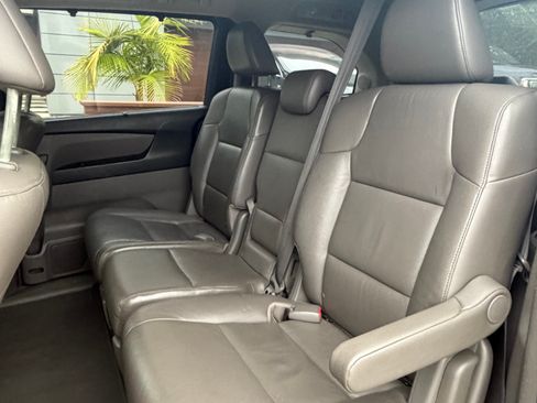 Used 2012 Honda Odyssey Touring Elite image 6