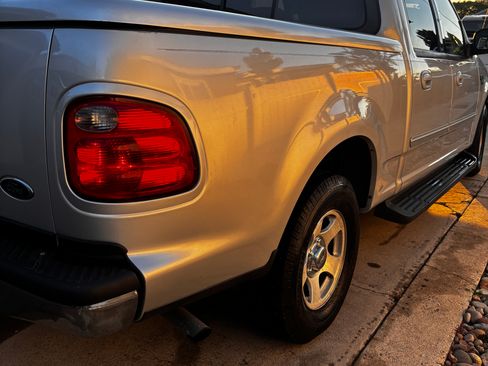 Used 2002 Ford F150 2WD SuperCrew image 8
