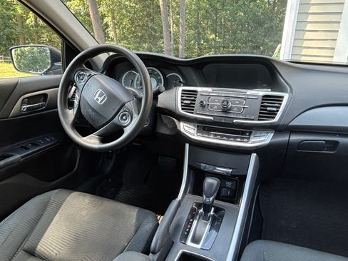 Used 2015 Honda Accord LX image 2