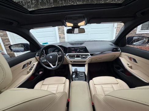 Used 2019 BMW 330i xDrive Sedan w/ Premium Package image 13