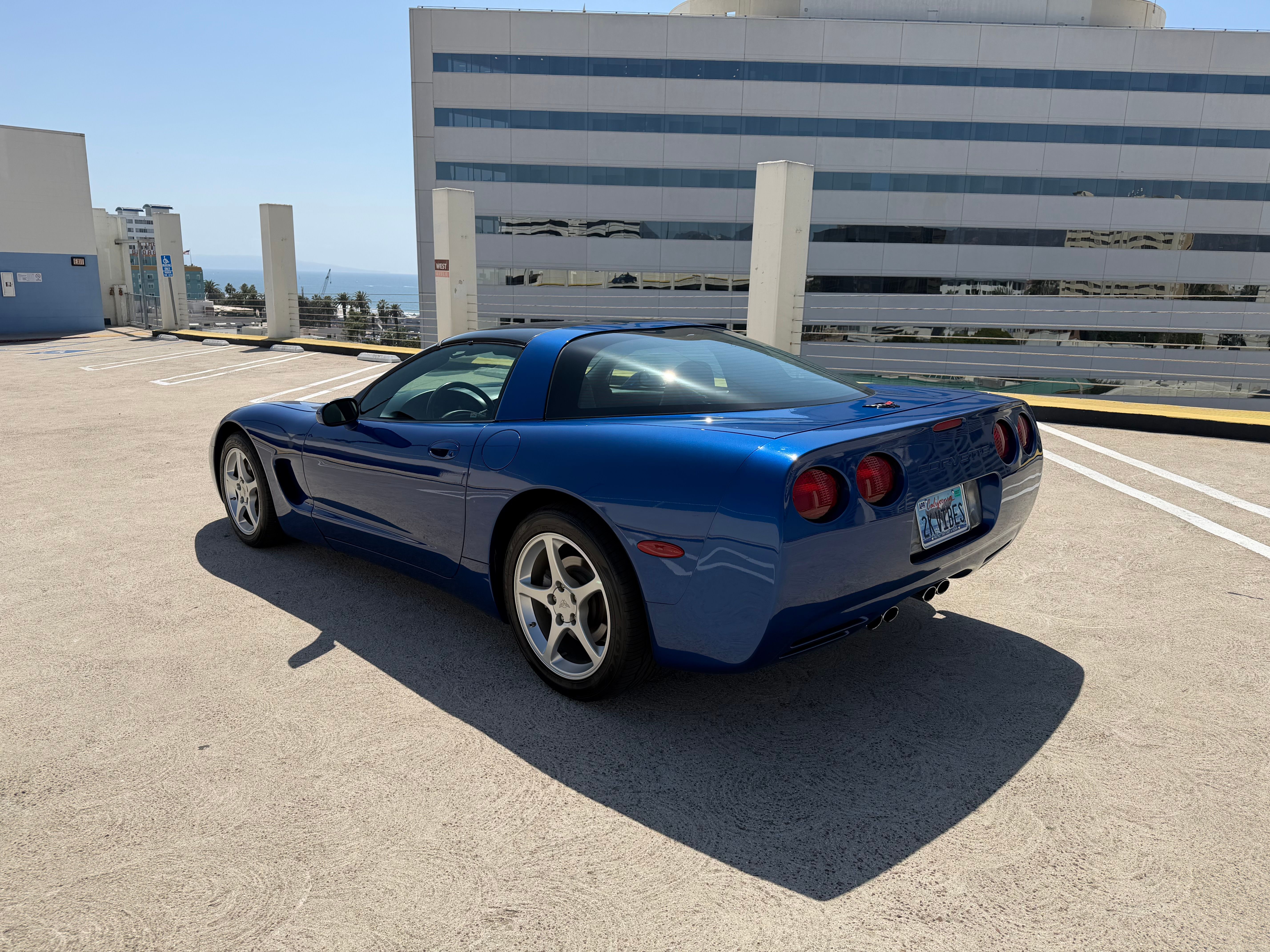 Used 2002 Chevrolet Corvette Coupe w/ Preferred Equipment Group2 RWD image 22