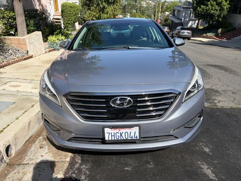 Used 2015 Hyundai Sonata Limited w/ Option Group 06 FWD image 2