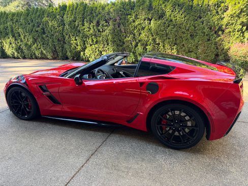 Used 2018 Chevrolet Corvette Grand Sport RWD image 14