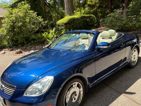 Used 2003 Lexus SC 430 Convertible RWD image 2