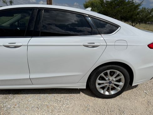 Used 2019 Ford Fusion SE FWD image 14