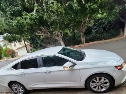 Used 2017 Chevrolet Impala LT image 4