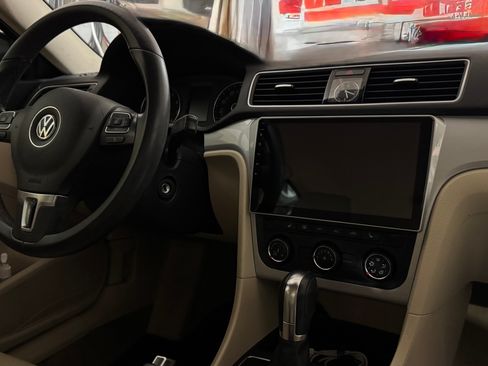 Used 2014 Volkswagen Passat 1.8T Wolfsburg Edition FWD image 18