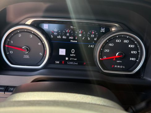 Used 2022 Chevrolet Silverado 2500 LTZ w/ LTZ Plus Package image 23