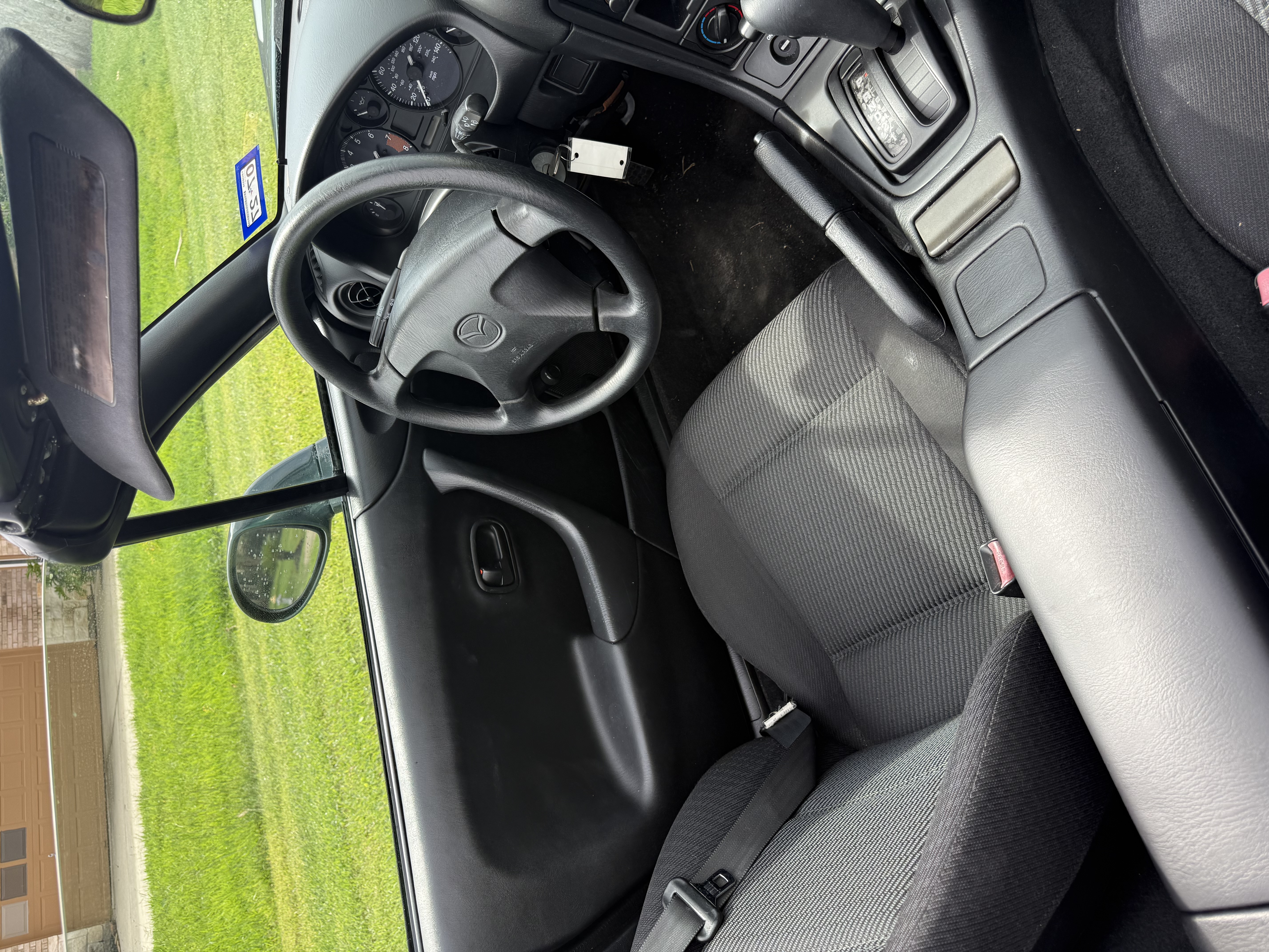 Used 1999 MAZDA MX-5 Miata RWD image 13