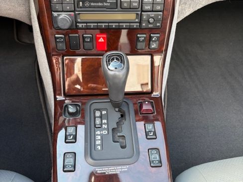 Used 1998 Mercedes-Benz SL 500 image 23
