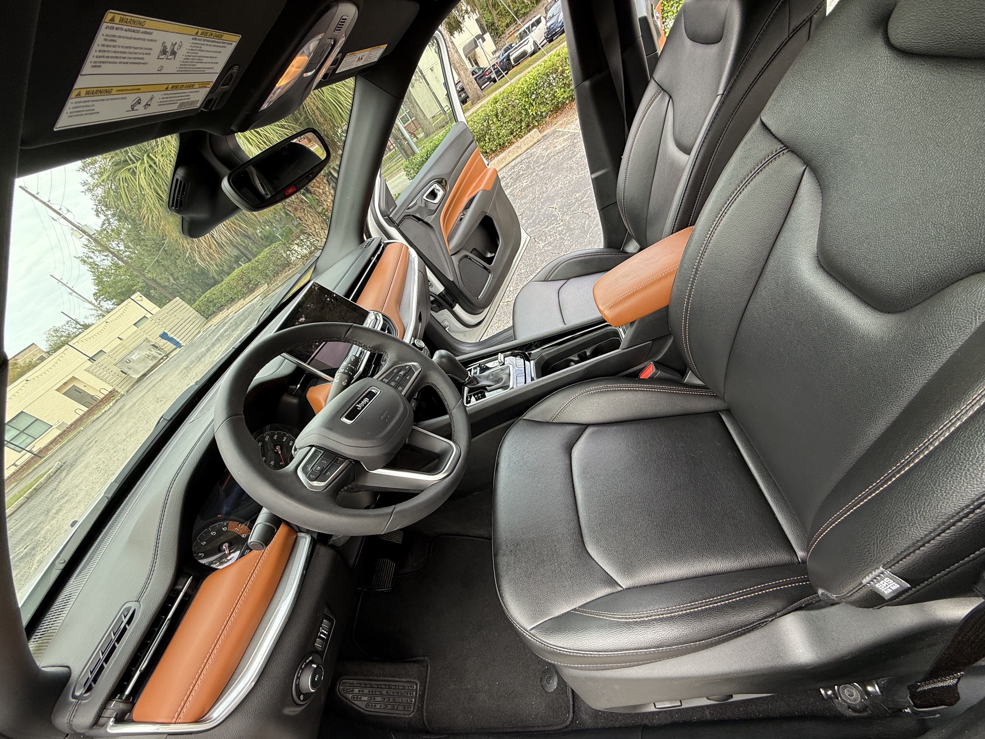 Used 2024 Jeep Compass Limited AWD/4WD image 13