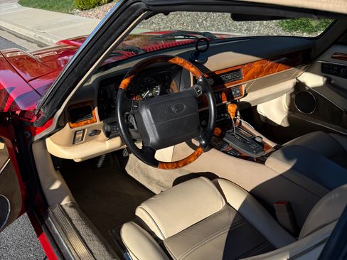 Used 1995 Jaguar XJS 4.0 Convertible image 4