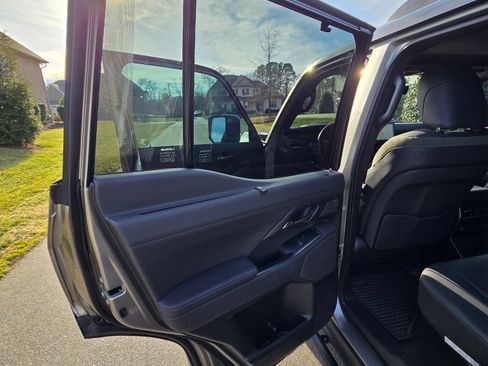 Used 2024 Lexus GX 550 image 15