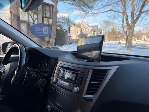 Used 2013 Subaru Outback 2.5i Premium image 2