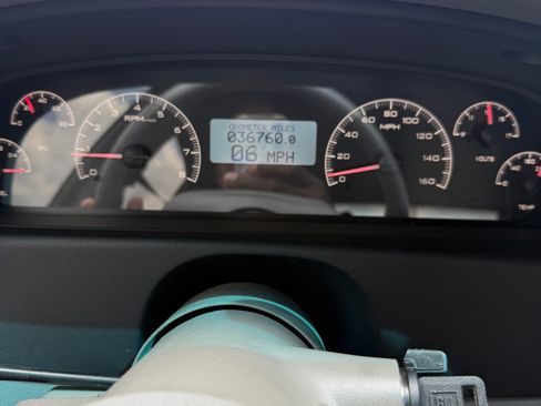 Used 1995 Chevrolet Impala SS image 2