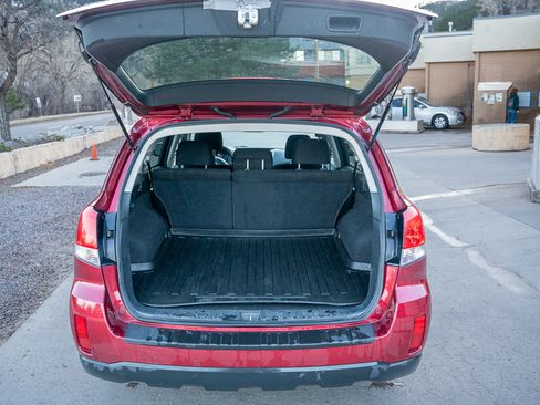 Used 2013 Subaru Outback 2.5i Premium w/ All-Weather Pkg image 5