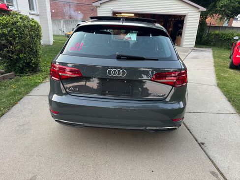 Used 2017 Audi A3 e-tron Premium image 10