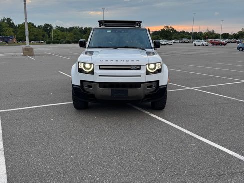 Used 2021 Land Rover Defender 110 X-Dynamic HSE AWD/4WD image 25