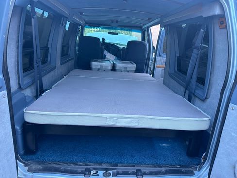 Used 1999 Ford E-150 and Econoline 150 image 19