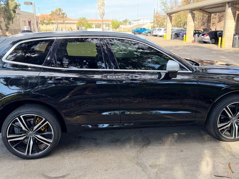 Used 2019 Volvo XC60 T8 R-Design w/ Advanced Package AWD/4WD image 11