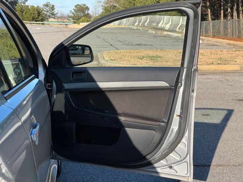 Used 2011 Mitsubishi Lancer ES image 17