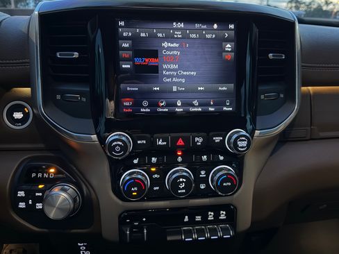 Used 2019 RAM 1500 Laramie image 8