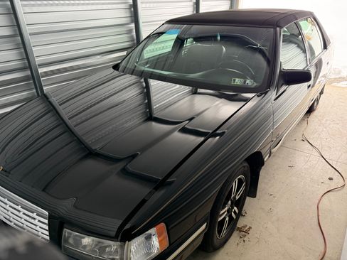 Used 1999 Cadillac De Ville D'Elegance image 24