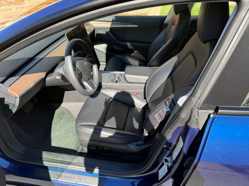 Used 2023 Tesla Model 3 Standard Range image 16