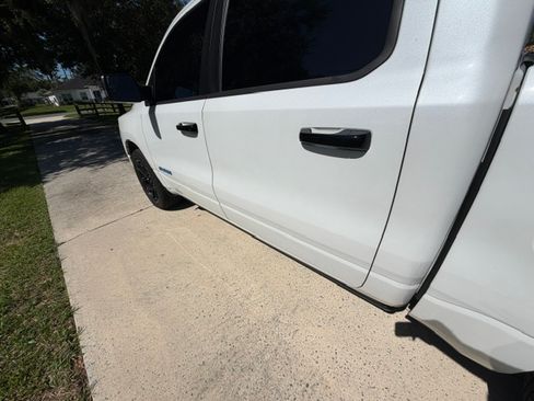 Used 2023 RAM 1500 Laramie AWD/4WD image 17